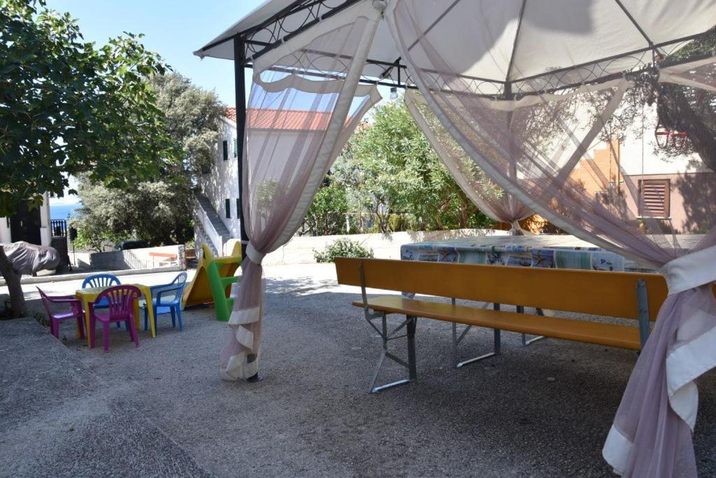 Apartmani Meri Ražanj Buitenkant foto