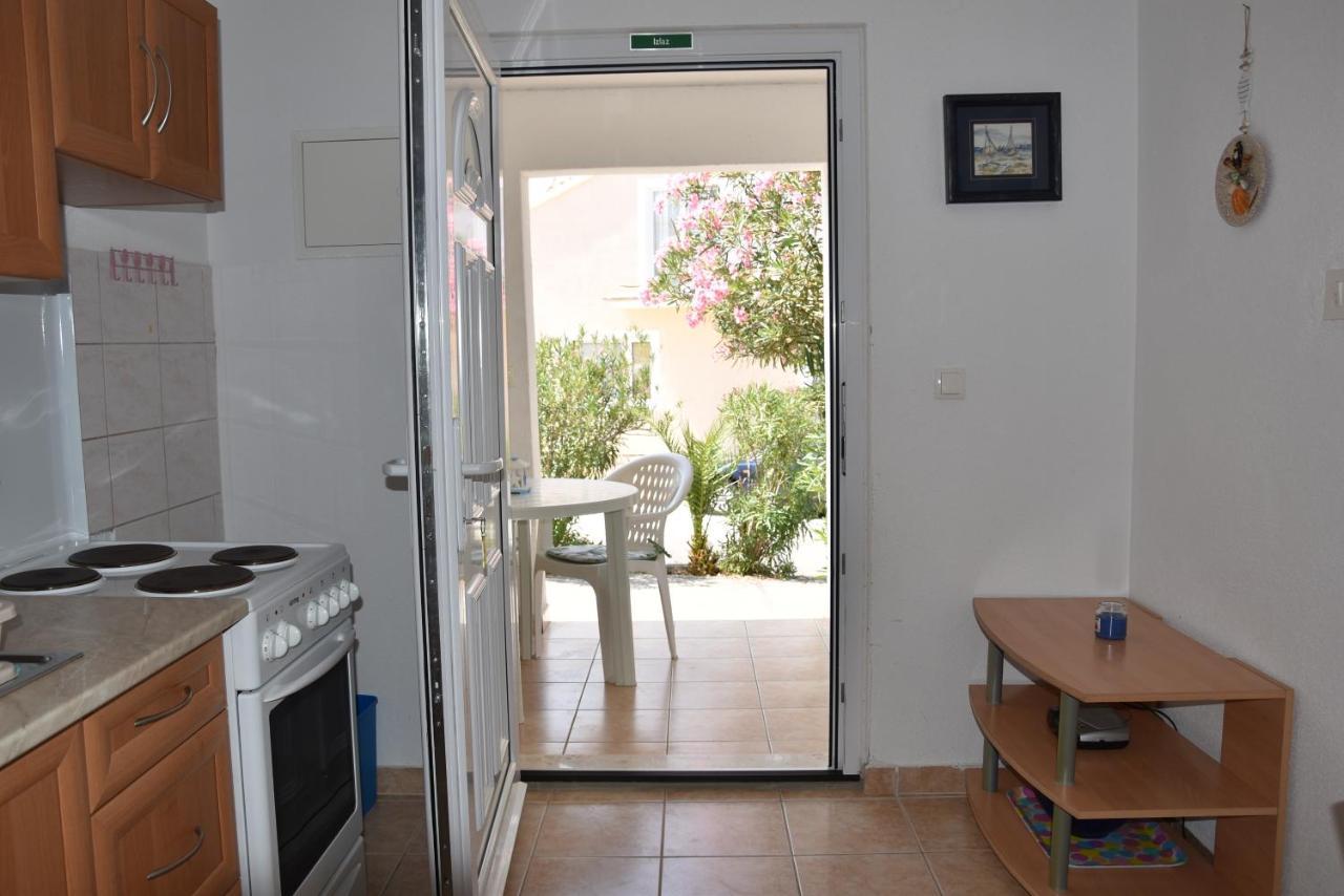 Apartmani Meri Ražanj Buitenkant foto