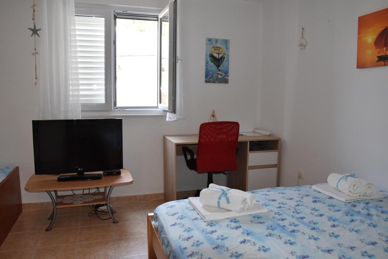 Apartmani Meri Ražanj Buitenkant foto
