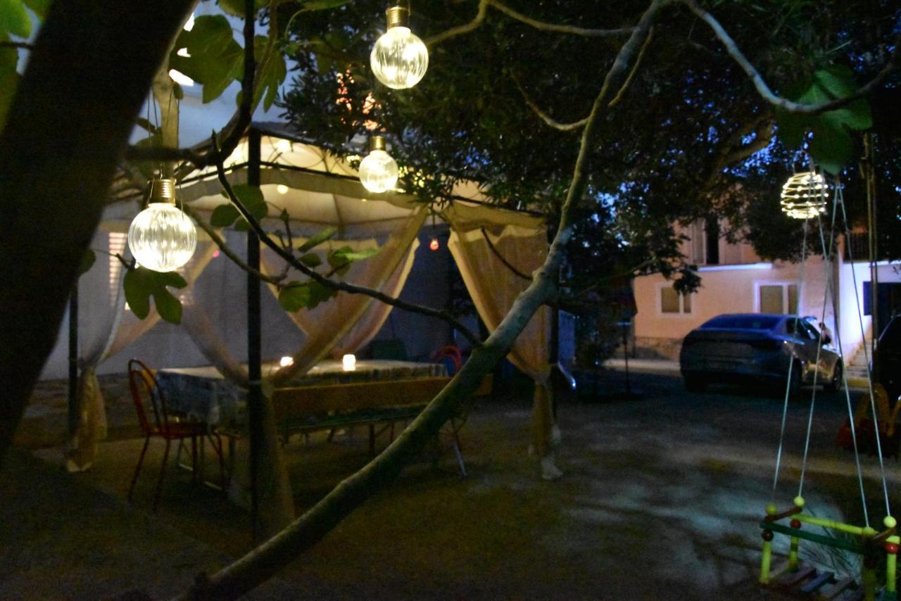 Apartmani Meri Ražanj Buitenkant foto