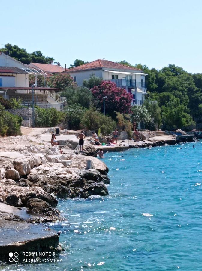 Apartmani Meri Ražanj Buitenkant foto