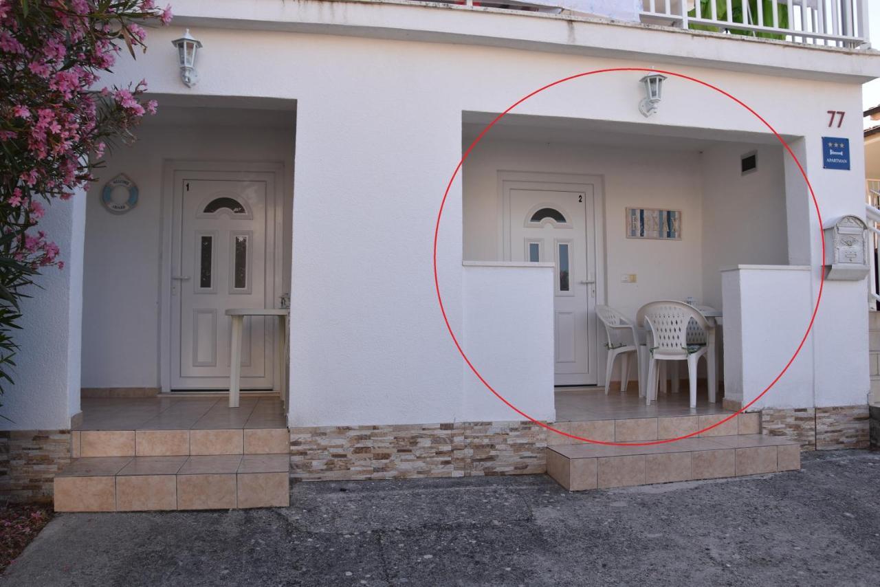 Apartmani Meri Ražanj Kamer foto