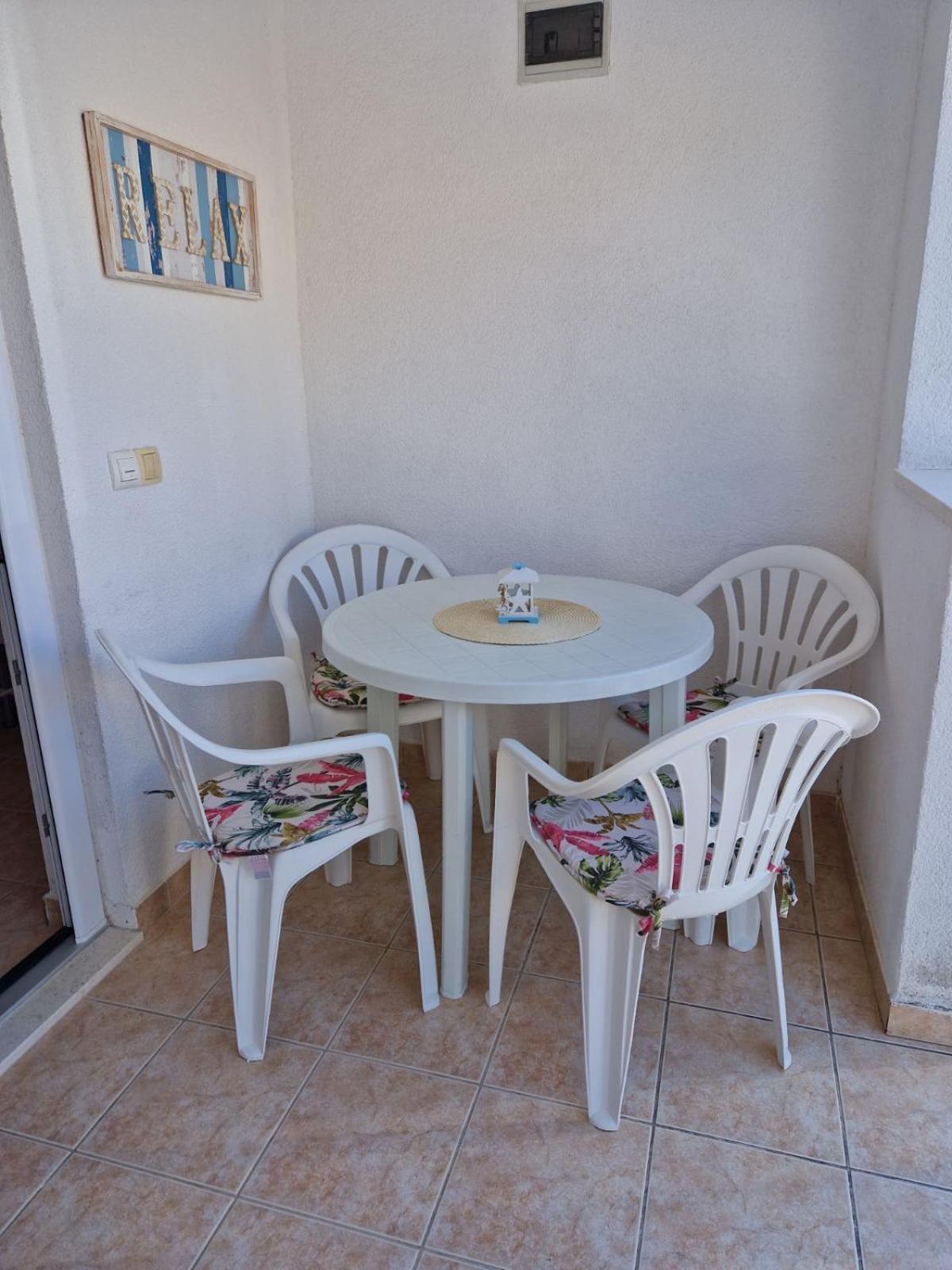 Apartmani Meri Ražanj Buitenkant foto
